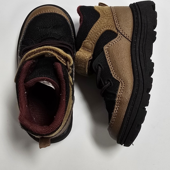 Carters boots - Picture 10 of 11